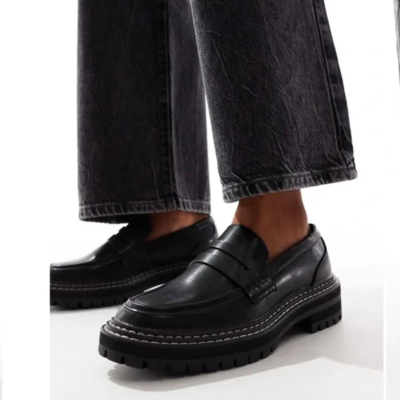 Loafers - Picture 2 of 9